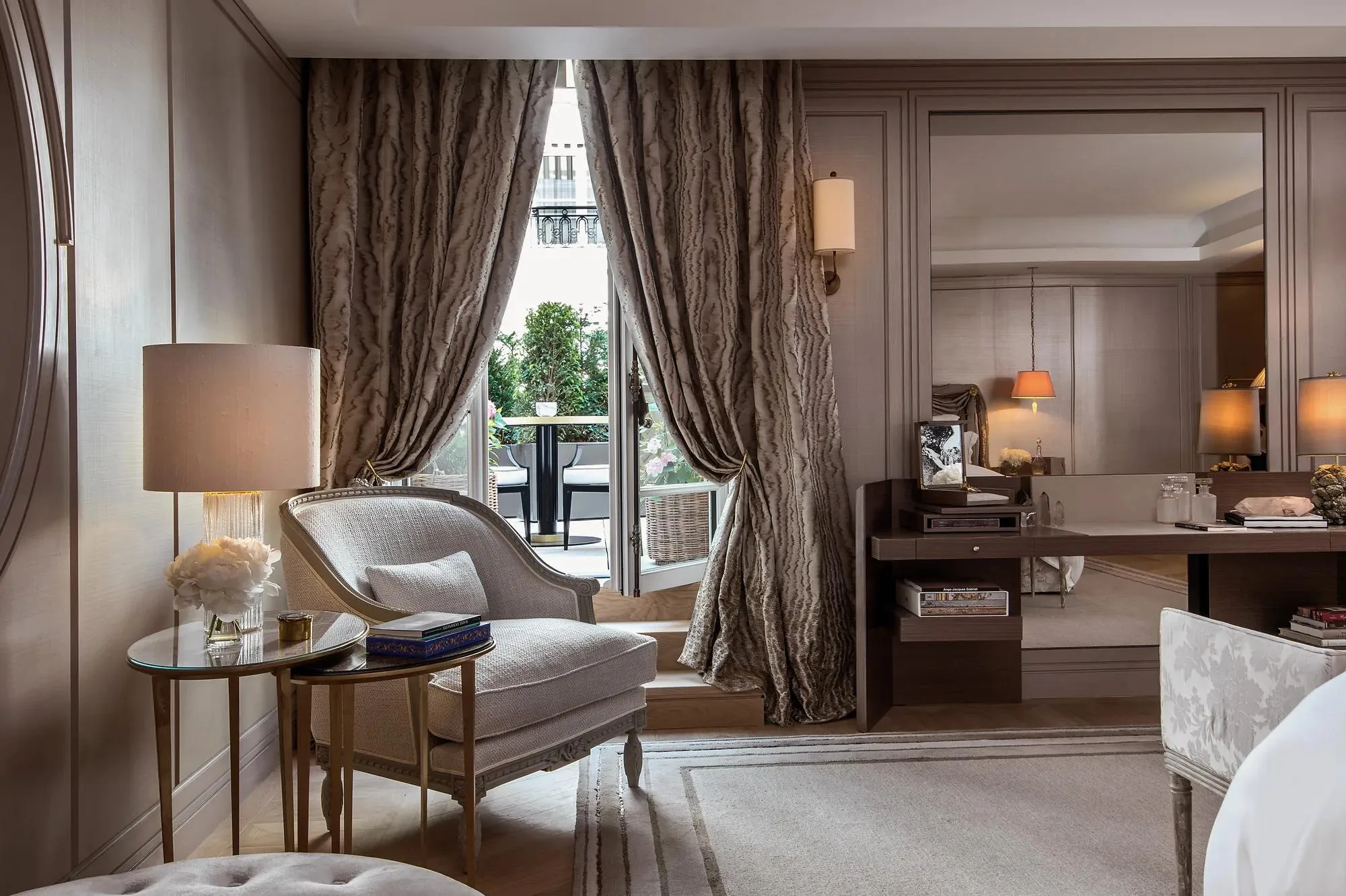 The living room of the Suite Marie-Antoinette at Hôtel de Crillon, where the queen once took piano lessons.