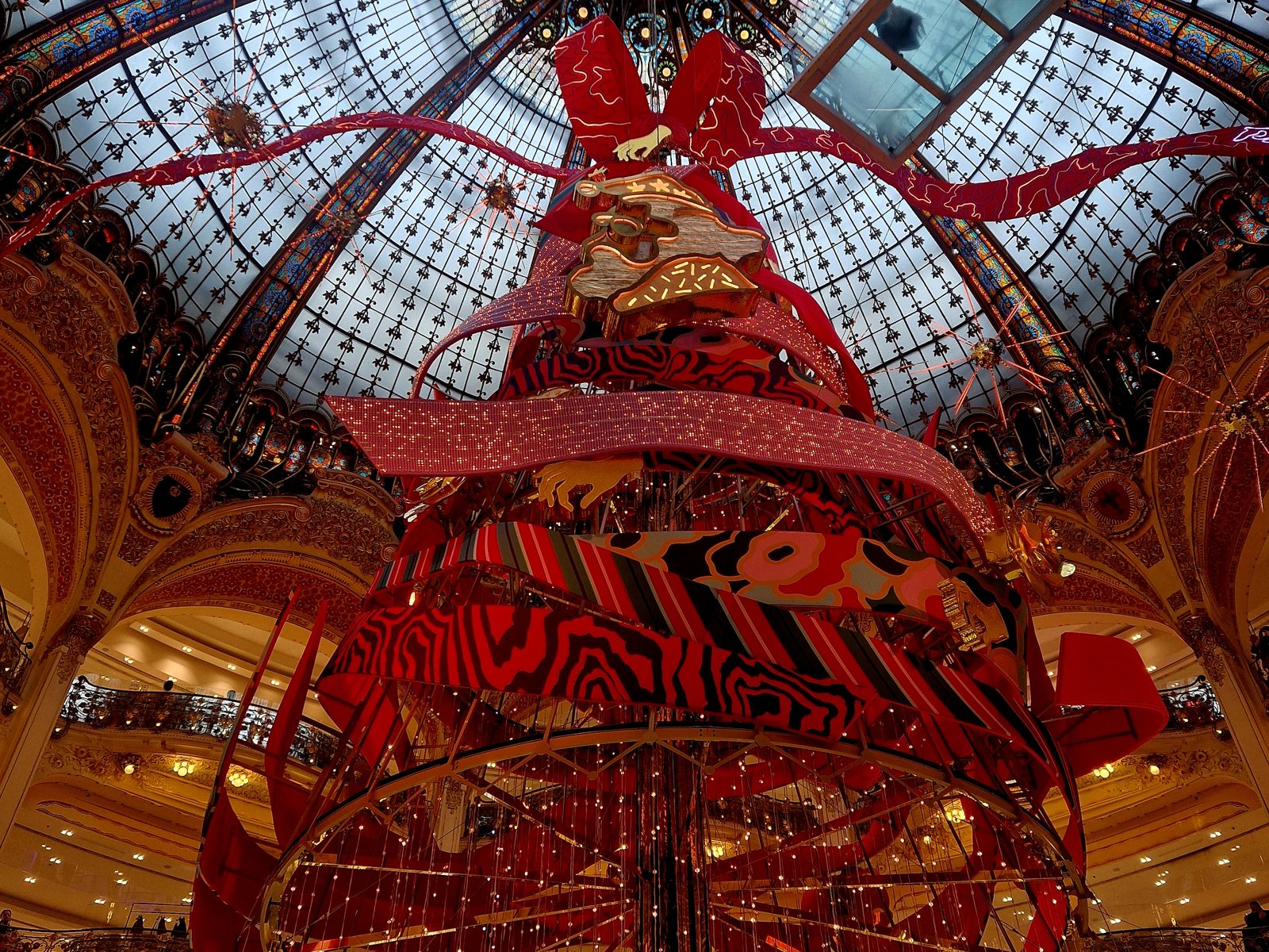 The Christmas tree at Galeries Lafayette Haussmann, Paris, 2025.