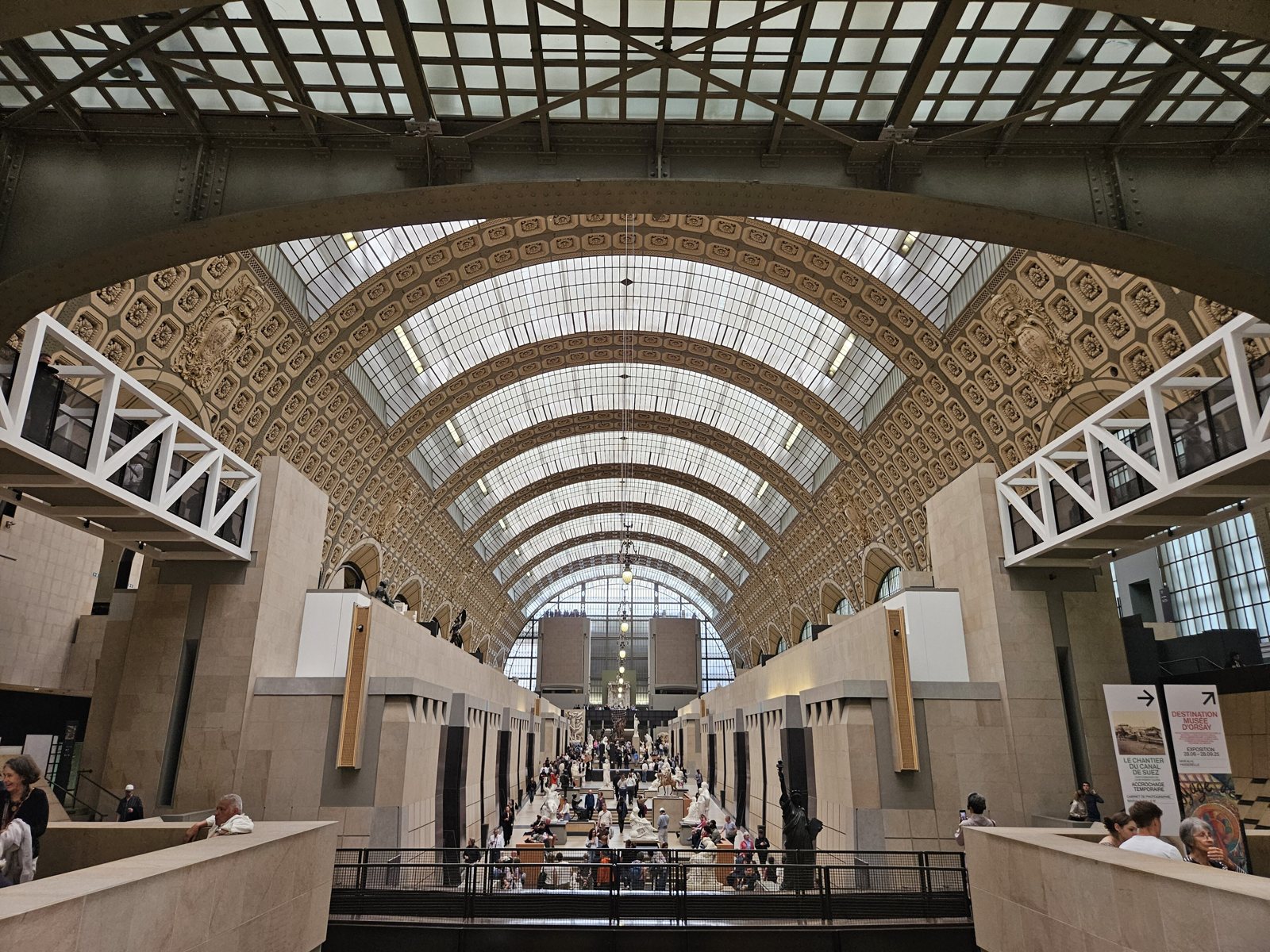 La grande nef du musée d’Orsay sous sa verrière.
