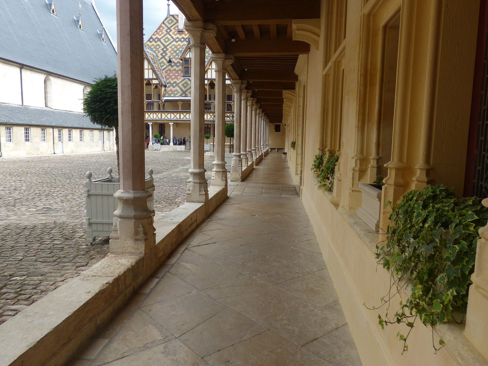 The gallery around the Cour d’Honneur of the Hôtel-Dieu in Beaune.
