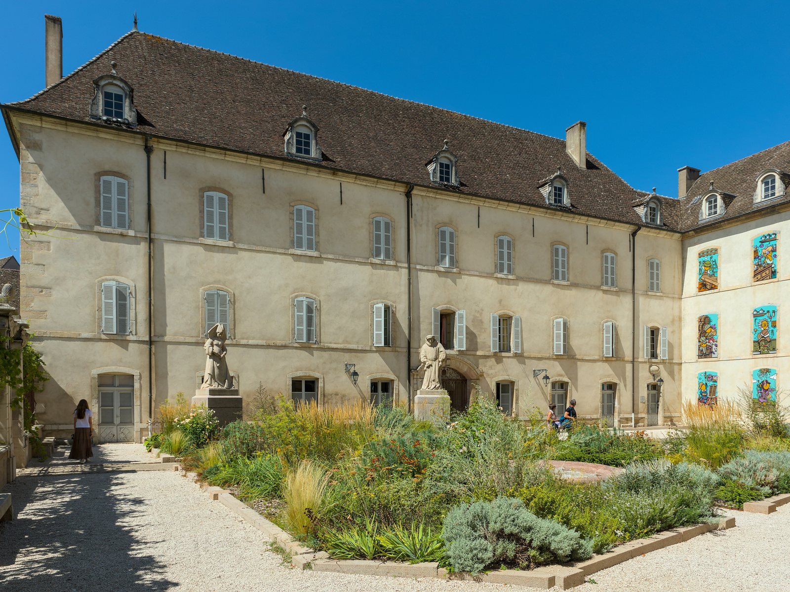 The Cour des fondateurs of the Hôtel-Dieu in Beaune.
